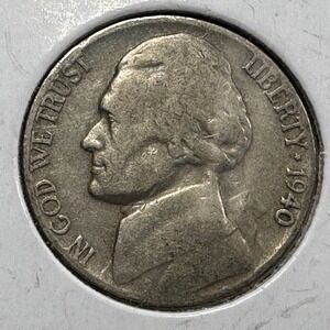 1940 Jefferson Nickel Philadelphia Mint No Mint Mark US Five Cent Coin Vintage 4